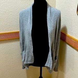 Abercrombie & Fitch size M gray long sleeve cardigan